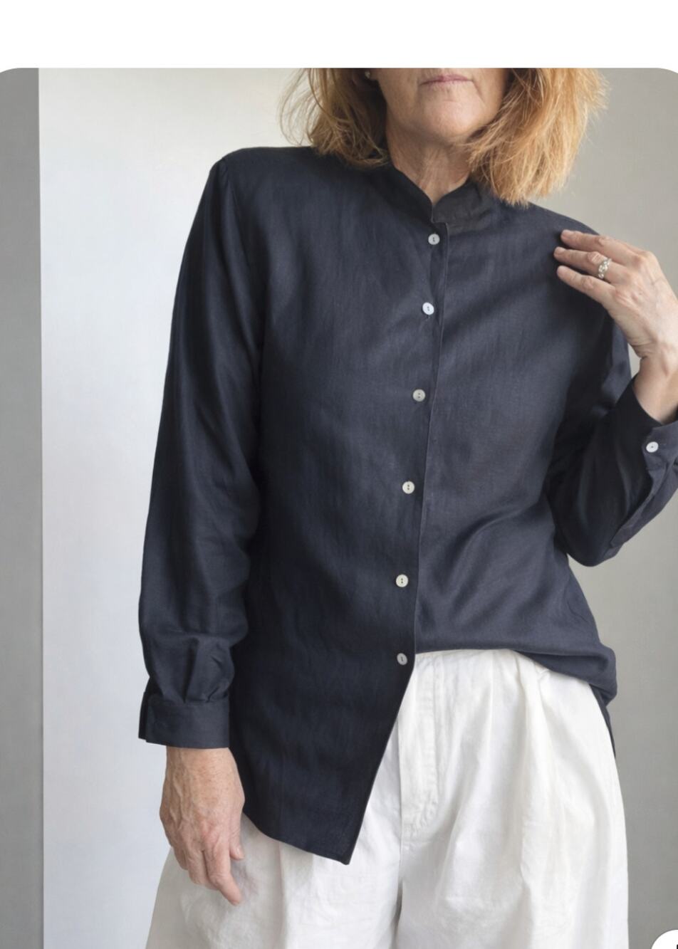 Womens 90s Linen Blouse/Button up Classic Closet Staple Minimalist Timeless Look